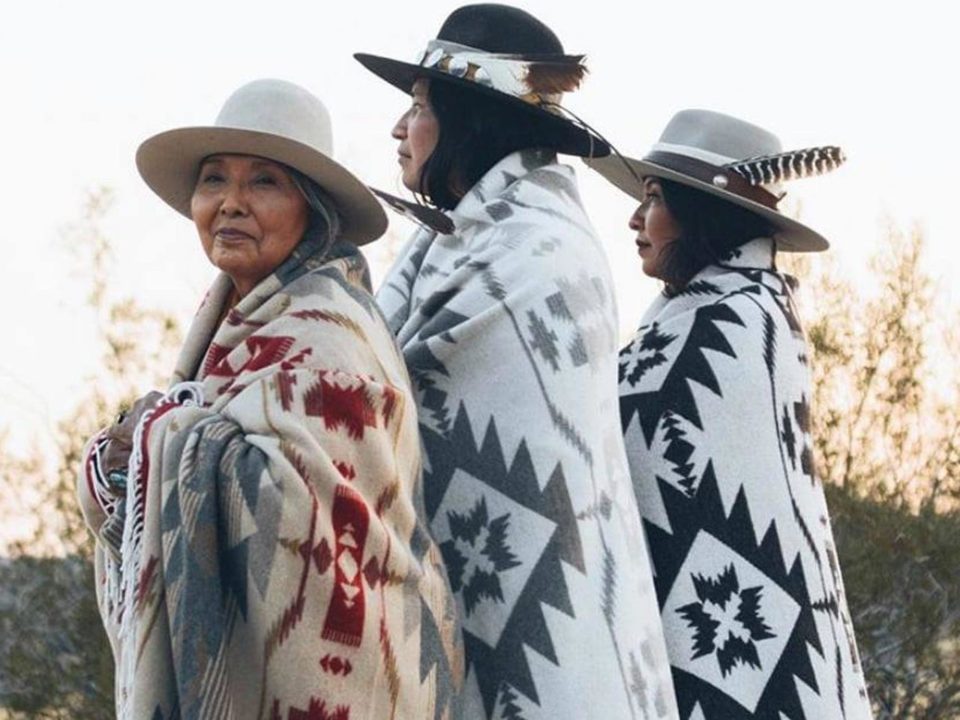 Sovereign-Bodies-Institute indigenous women wrapped in blankets